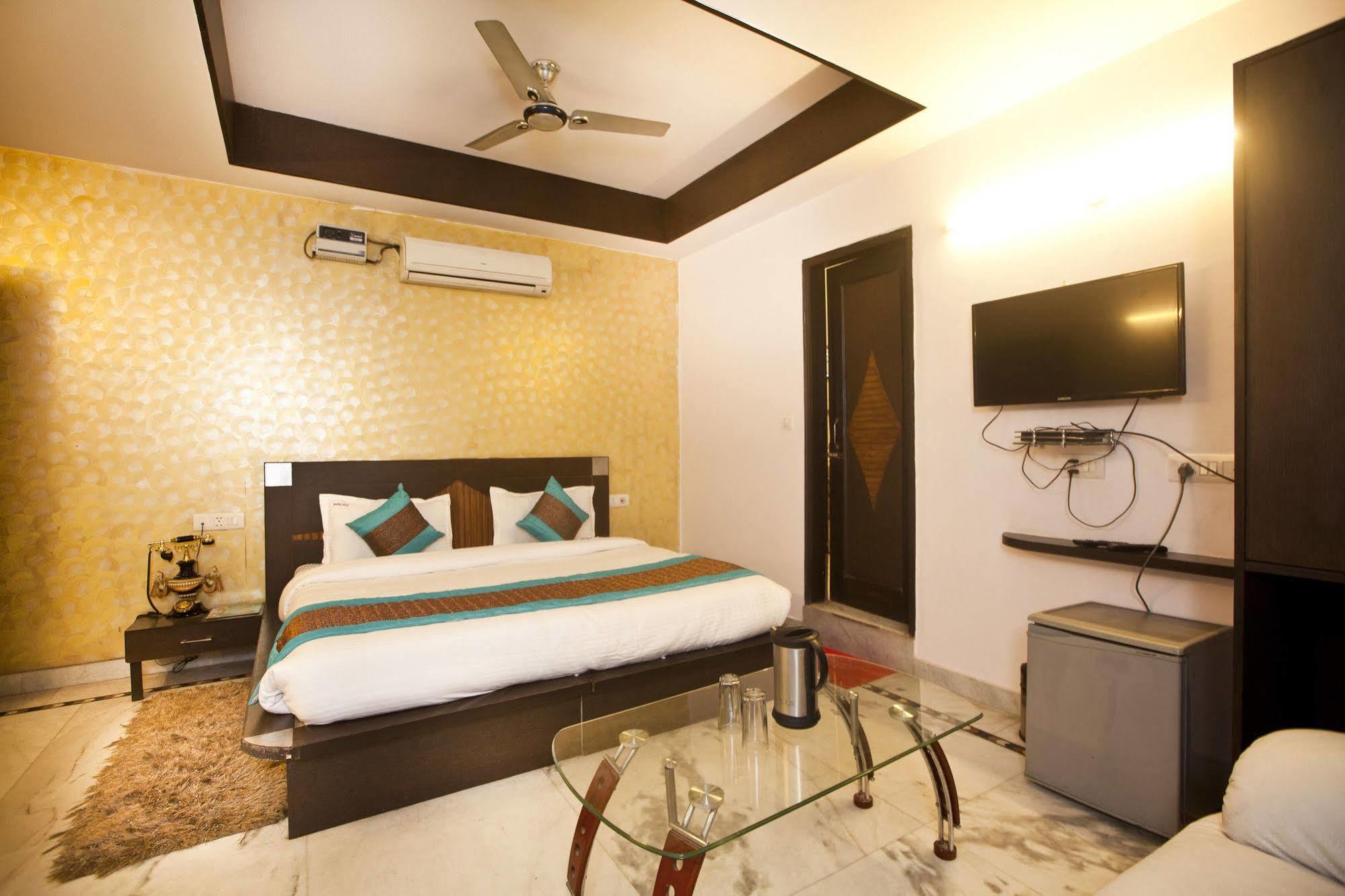 Hotel Ananda Hotel 3*