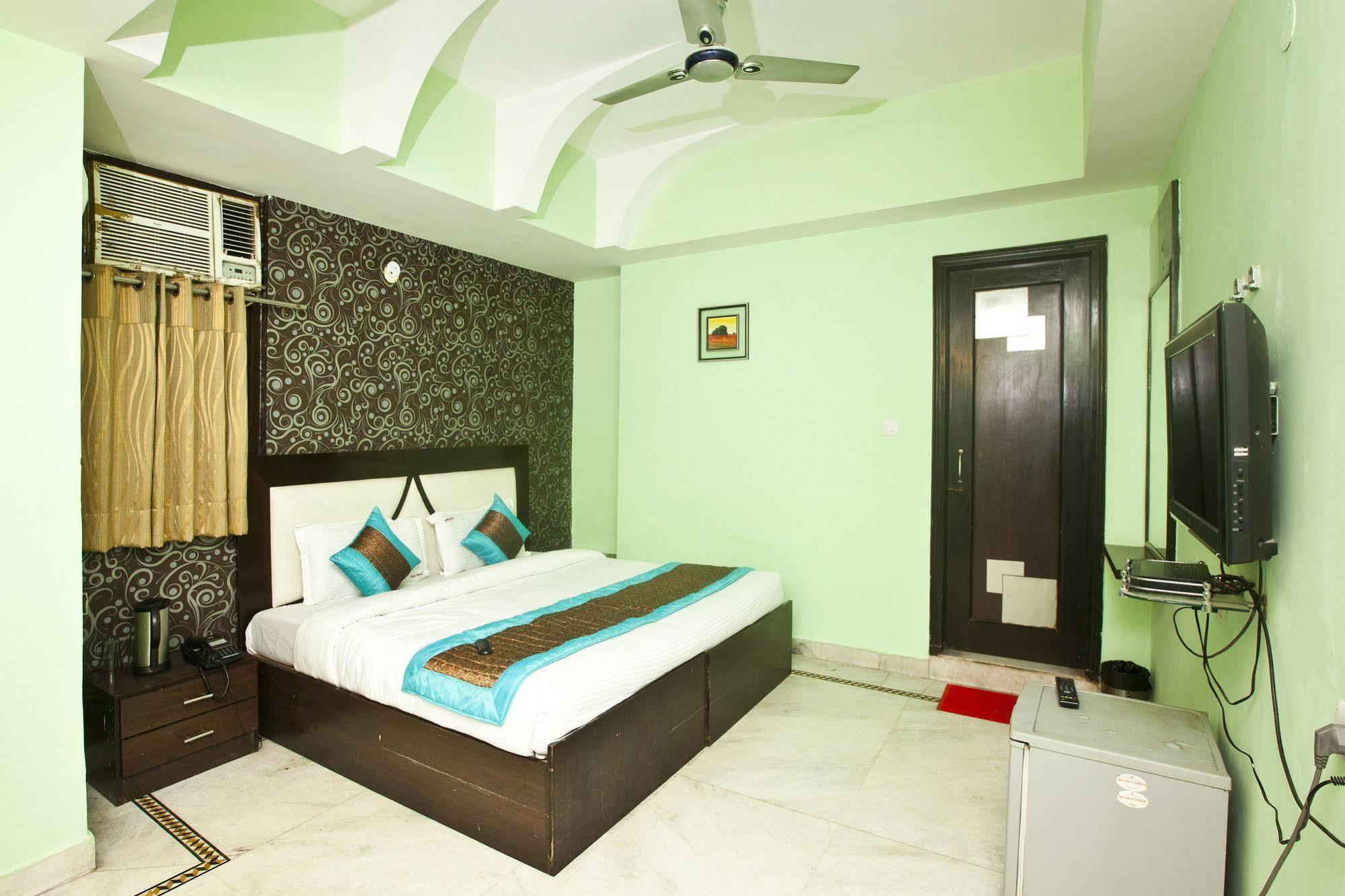 Hotel Ananda